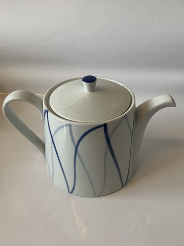 Danild 40 / Harlequin Teapot
Lyngby Porcelain, Refractory