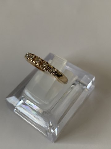 Gold ring with Brilliant
and 14 carat gold