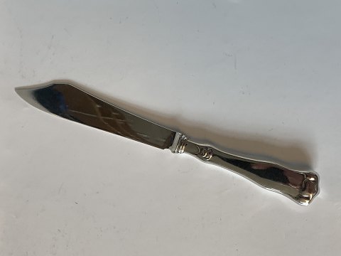 Lagkagekniv i sølvLængde ca 20 cmStemplet 3 Tårne HeimburgerProduceret År.1930