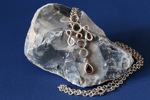 Necklace with beautiful pendant, made of 925 Sterling silver.