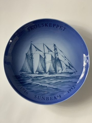 Bing og Grøndahl  skibsplatte
Dek nr. 8616/619
SKOLSKEPPET
Sunbeam år 1946-1952