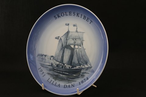 Ship plate No. 4 from Bing & Grøndal, school ship Lilla dan, from 1974