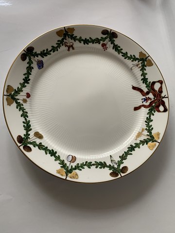 Star Fluted Christmas dinner plate Royal Copenhagen
Dimensions: Ø 27 cm