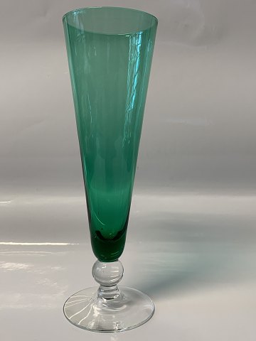 Champagne flute, dark green.
Height 19.5 cm