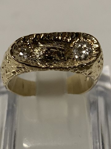 Gold ring with two diamonds in 14 carat gold
Size 54