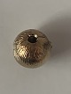 Smykkelås kuglelås af Ole Lynggaard i 14 karat guld. 
Diameter ca. 10 mm.
SOLGT