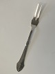 B 3. Silver cold cut fork
Hansen & Andersen.
Length 15.9 cm.