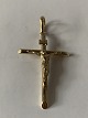 Cross with Christ pendant in 14 carats
Gold stamp: 585
H. 51.76 X W. 26.51 mm
Thickness. 2.73 mm