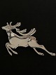 Silver brooch motif stag and beautiful details. Stamped 830s.