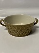 Relief Nissen Kronjyden stoneware frame Boullion cup
Leaf-shaped pattern
Measures 15 cm