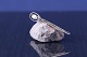 Broche i 14 karat guld, med perle og lille diamant. Stemplet WG 585.