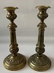 A pair of antique brass candlesticks
Height. 27.5 cm.