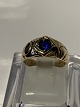 14 karat guld Damering med blå safir.
Ring størrelse 44.