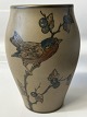Vase fra L. Hjorth med fugle motivHøjde 13,5 cm