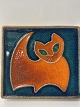 Relief, Rød kat, Bornholmsk keramik, Søholm.Mål 17 x 18,8 cm.